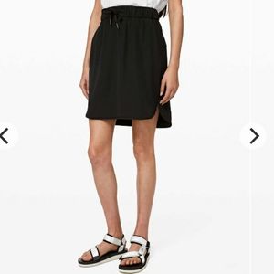 Lululemon On The Fly Skirt Woven Black Sz 4